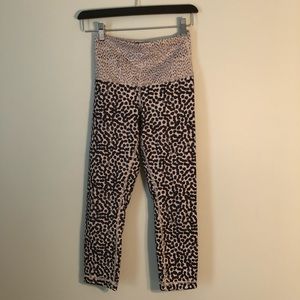 Leopard cropped Lululemon Leggings